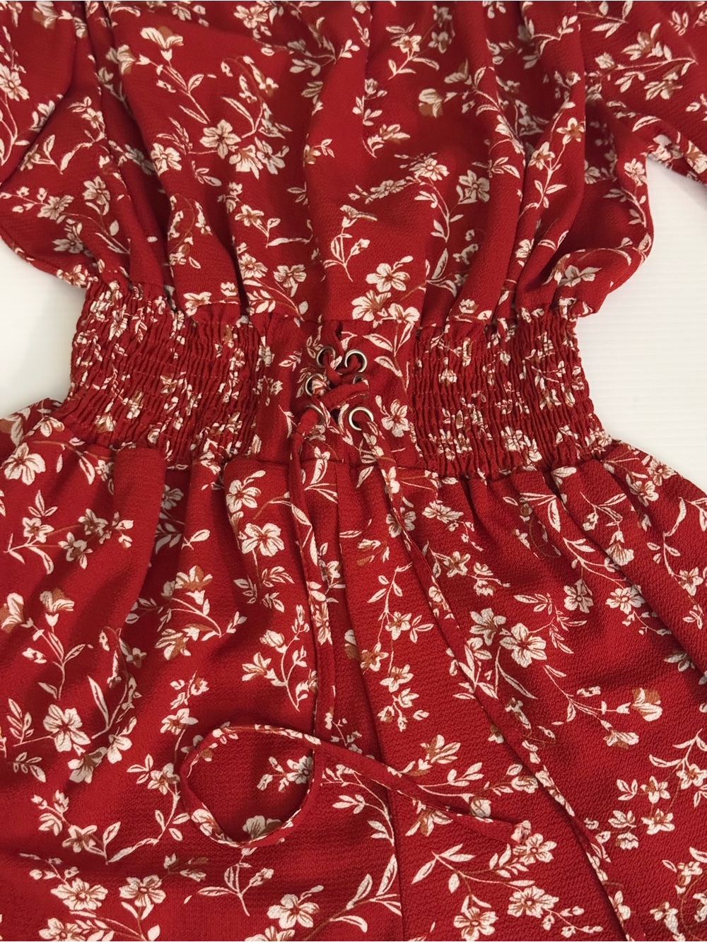 NWOT Red Floral Off-Shoulder Romper Tie Waist Women’s Size Medium - Picture 5 of 5